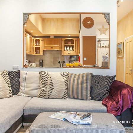 Treetop Suite By Grandeur Property Борнмът Екстериор снимка