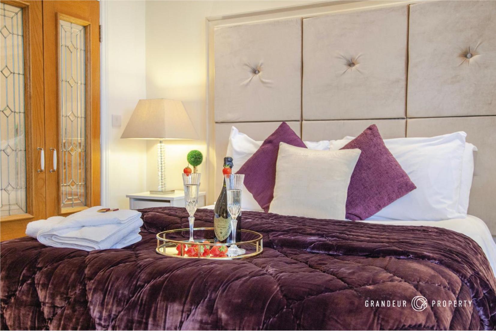 Treetop Suite By Grandeur Property Борнмът Екстериор снимка